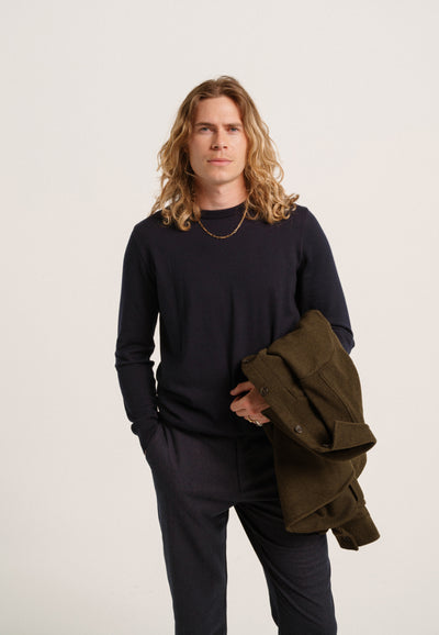 le pull fin coton laine bio loom bleu marine face