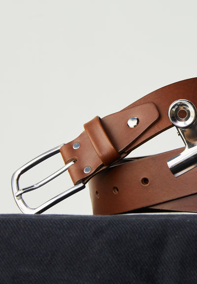 ceinture large loom cognac détail boucle