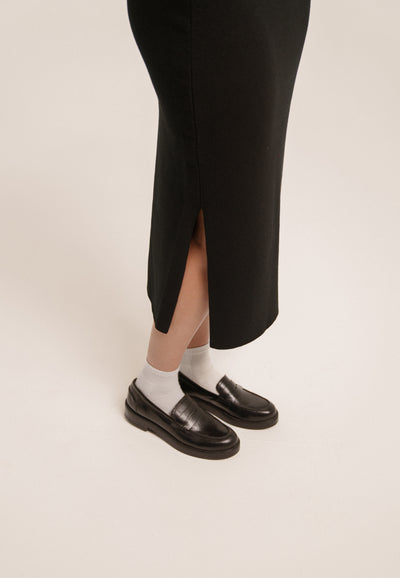 jupe en maille coton bio laine bio noir détail jambes