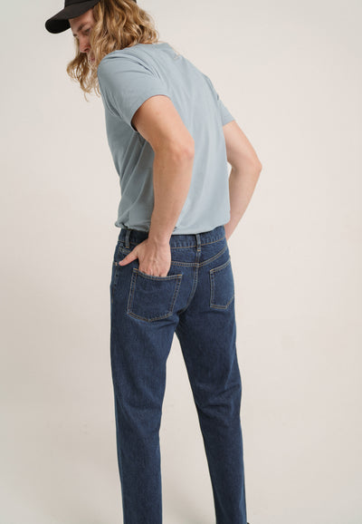 le jean droit homme coton bio loom bleu stone dos