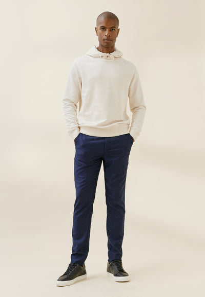 pantalon en flanelle de laine loom bleu marine en pied 1