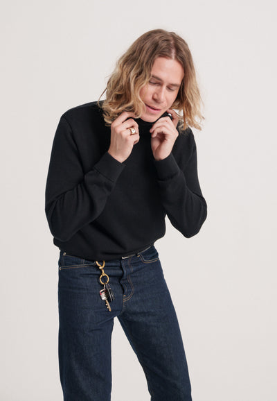 pull col roulé laine bio loom noir main