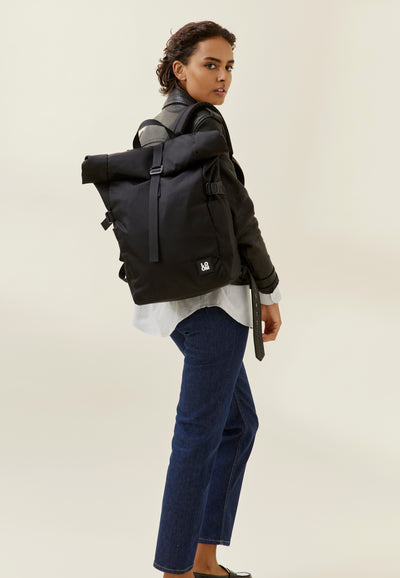 sac à dos loom noir femme porté dos 2 main