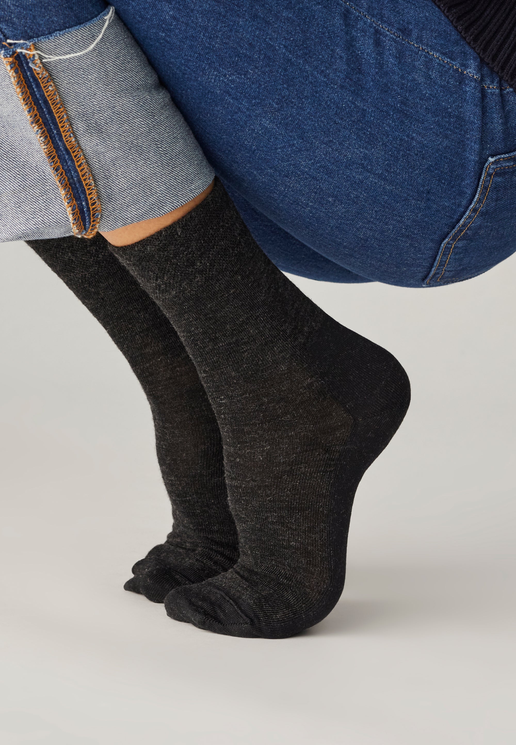 Les chaussettes en laine · Loom - Main Image