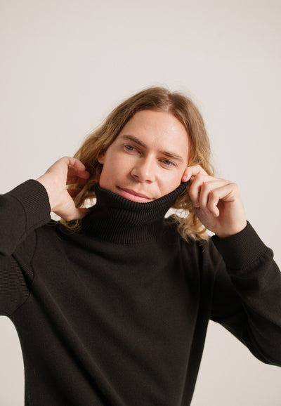 pull col roulé laine bio loom noir main