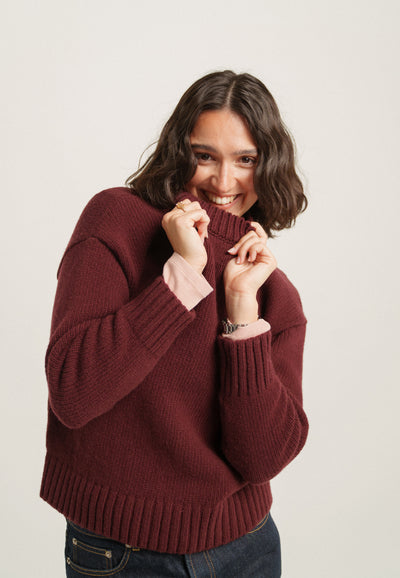 pull col montant coton bio made in france aubergine main