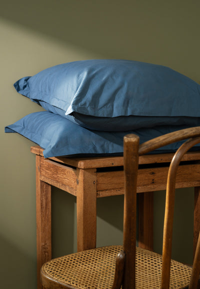 taie d'oreiller coton bio loom bleu cobalt main