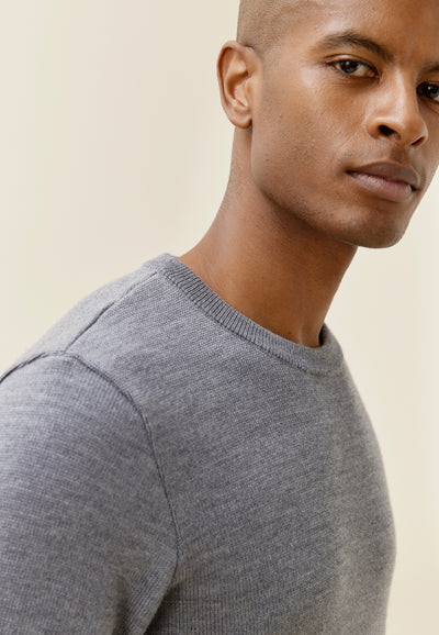 pull épais loom gris clair détail col