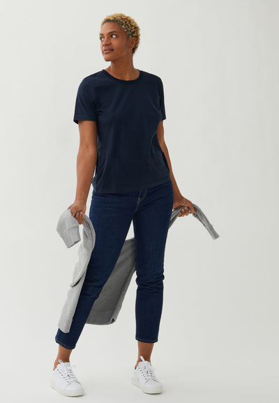 t-shirt coton bio loom bleu marine en pied