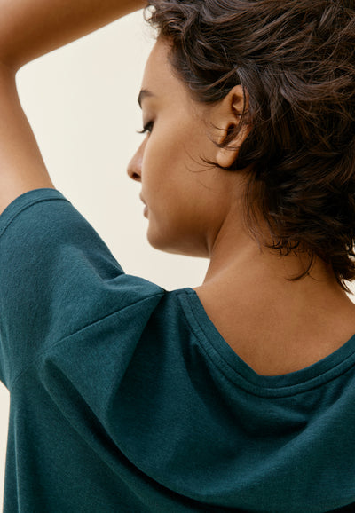 t-shirt en tencel loom vert canard détail col arrière