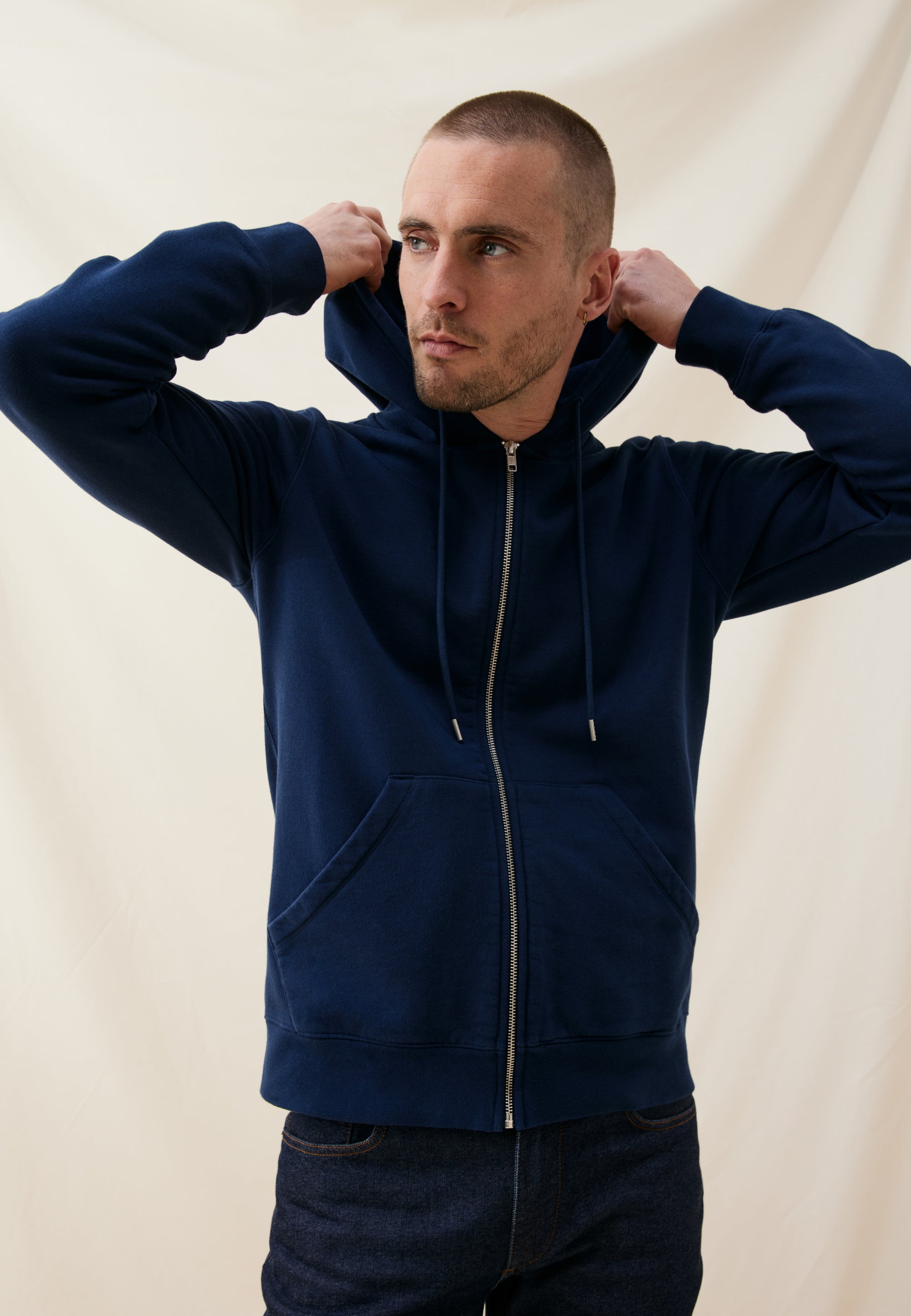 hoodie coton bio loom bleu marine face 2 main