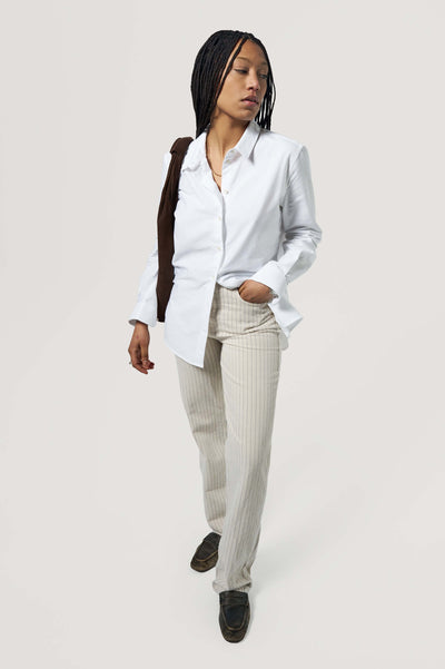 chemise oxford femme blanc silhouette profil