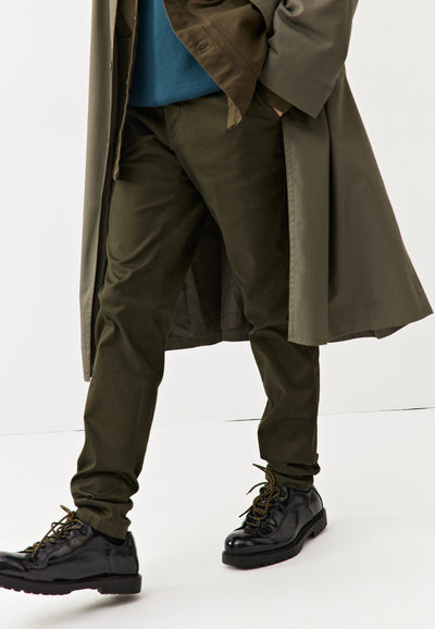 chino coton bio loom Vert kaki look 2 main