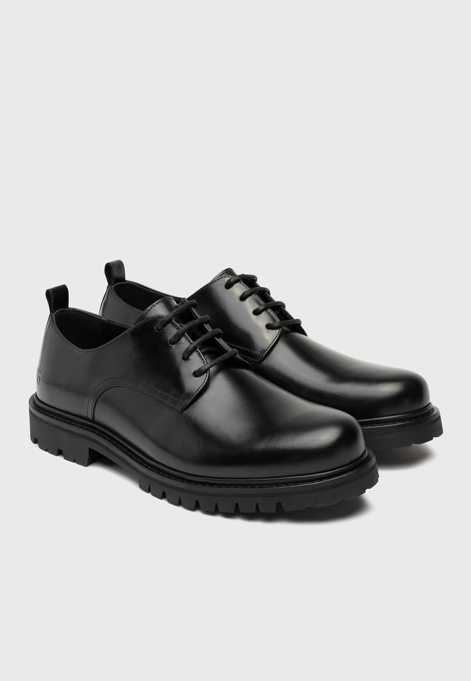 les derbies en cuir loom noir main