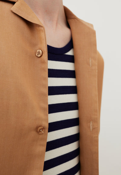 la chemisette en tencel Camel clair détail matière 2
