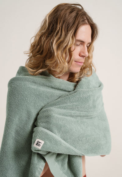 serviette de bain coton bio loom vert d'eau main