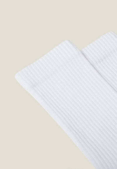 les chaussettes de sport blanc détail