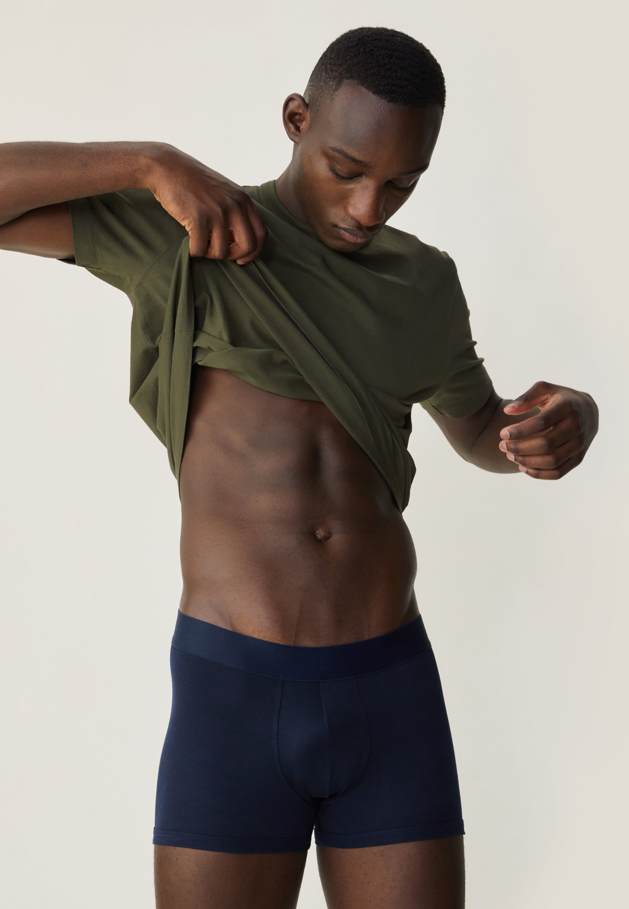 boxer loom bleu marine face main