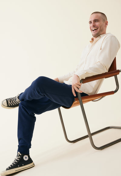 jogging coton bio loom bleu marine assis 1