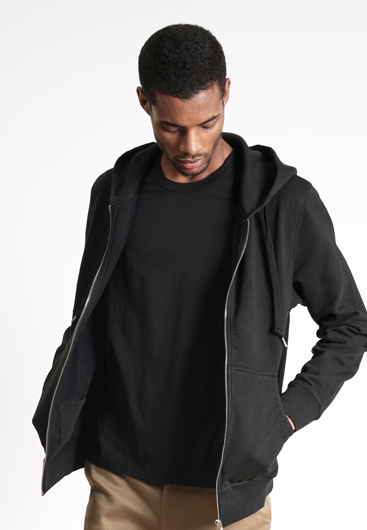 le hoodie ancienne génération noir-4 main
