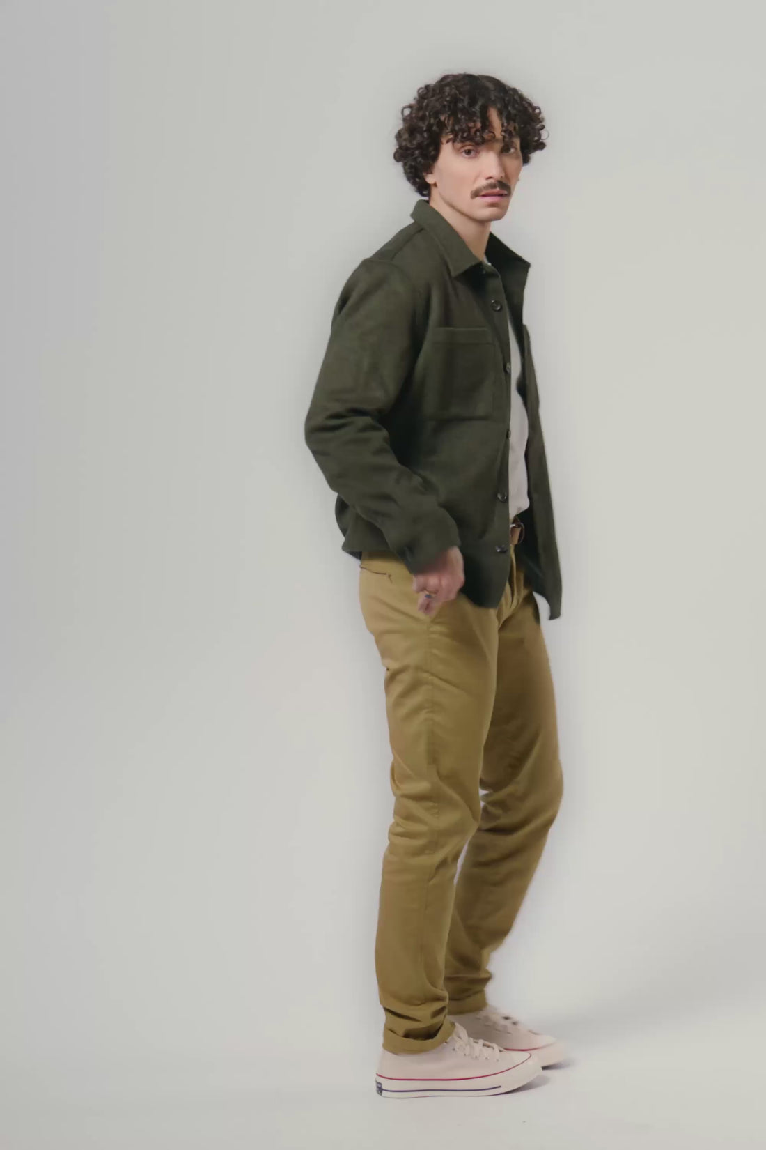 vidéo chino loom beige silhouette