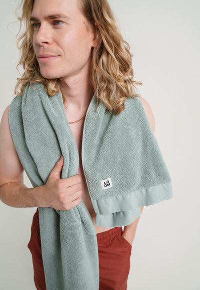 serviette de bain coton bio loom vert d'eau face