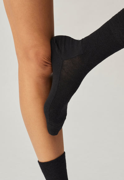 chaussettes laine loom femme noir-2 main